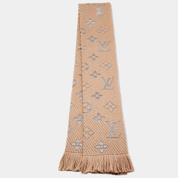 Louis Vuitton LV Monogram Logomania Shine Beige Scarf - Picture 5 of 5